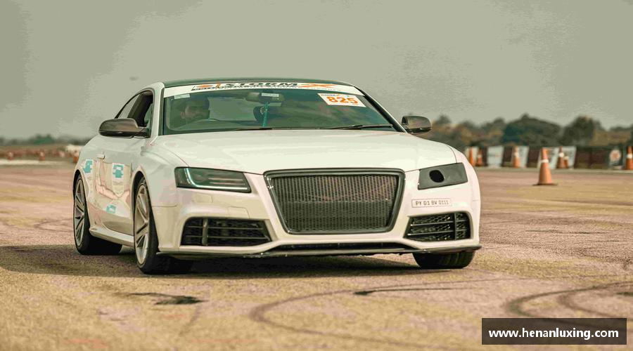 非凡娱乐app熱血青春，全情投入